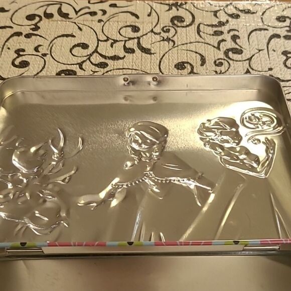 Disney Metal Lunch Box - Picture 8 of 9